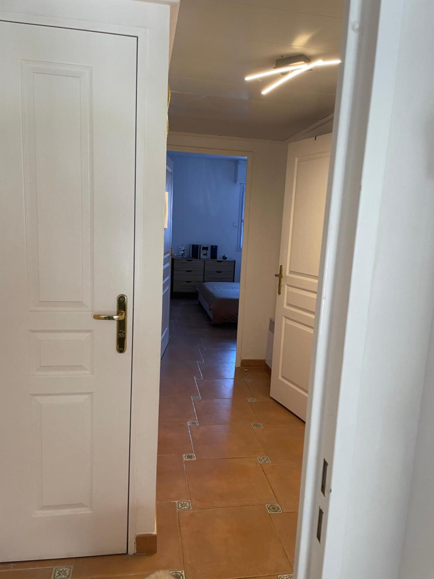 2 Pieces Saint Raphael Renove, Classe 4 Etoiles, 100 M Plages, Piscine, Tennis, Parc, Terrasse, Jardin Privatif Eksteriør billede